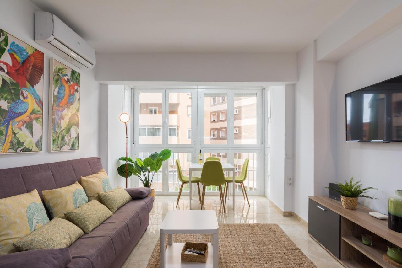 Mp5-Just Renovated Apartment Right On The Beach Малага Екстериор снимка