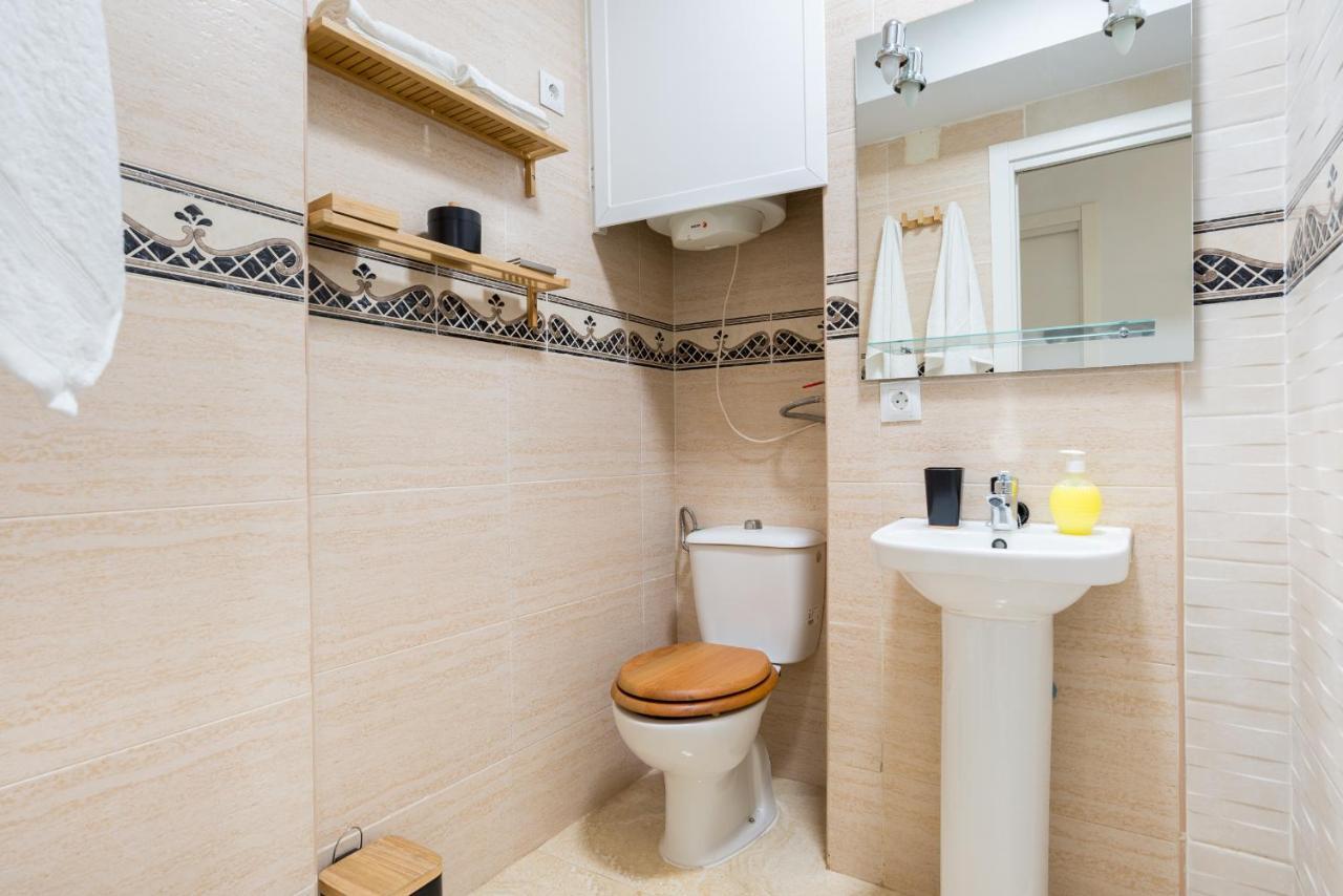 Mp5-Just Renovated Apartment Right On The Beach Малага Екстериор снимка