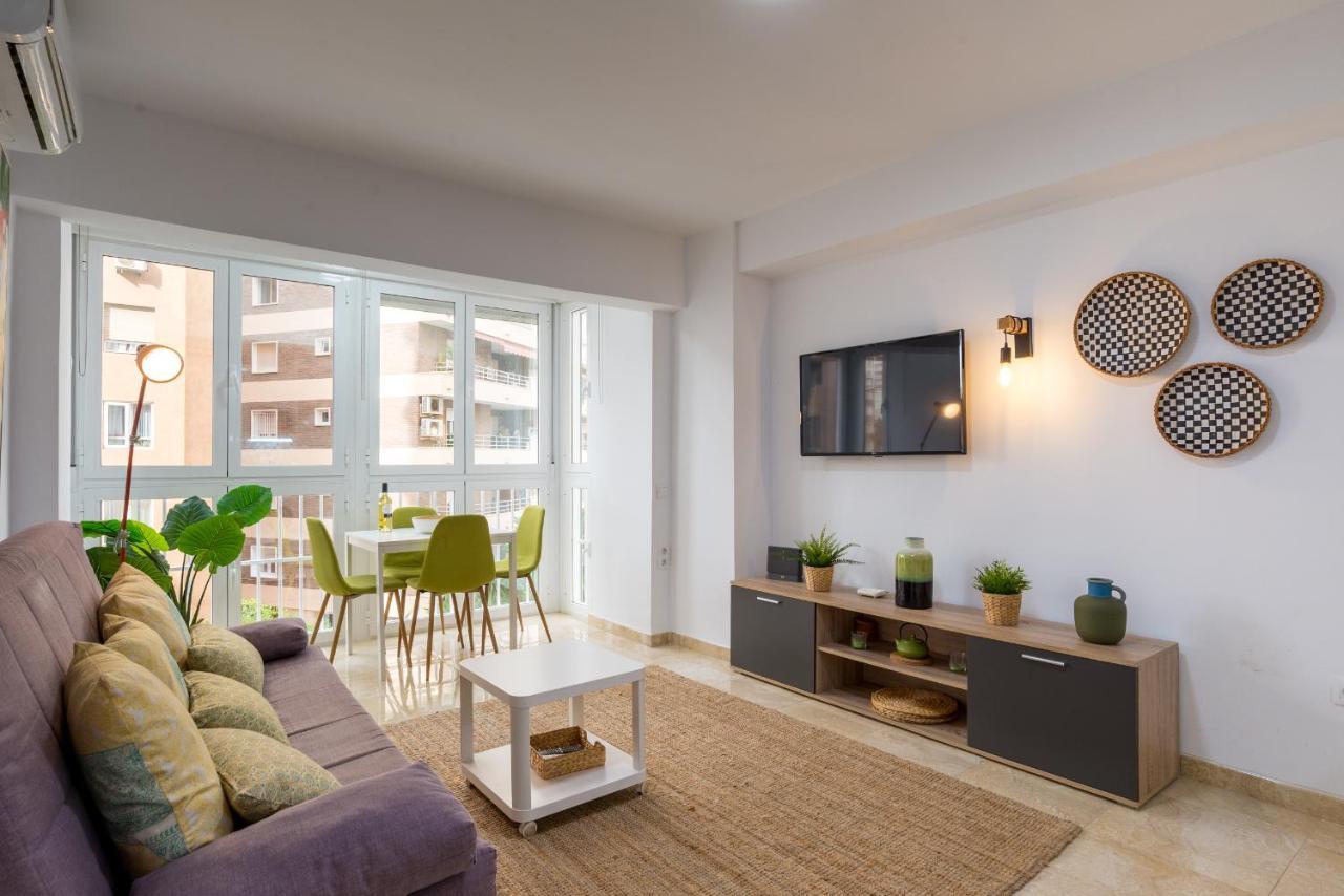 Mp5-Just Renovated Apartment Right On The Beach Малага Екстериор снимка
